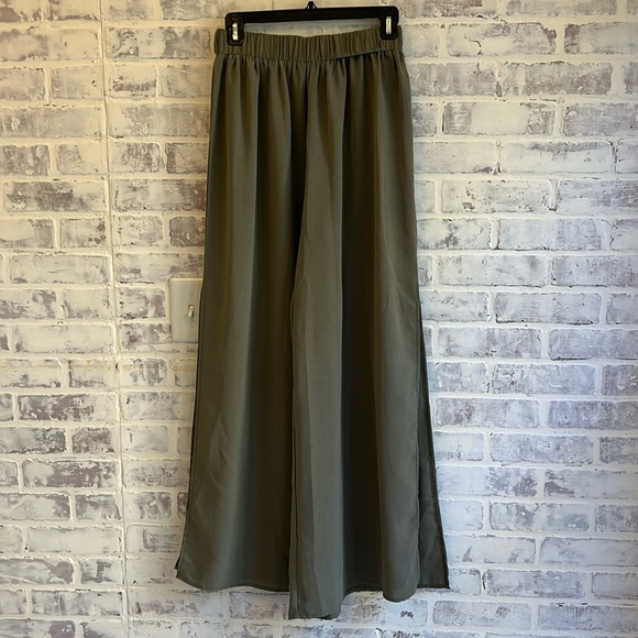 SHEIN Women’s Wide Leg High Rise Pants Slits Green Flowy Trouser Career Size Sm - Picture 1 of 7